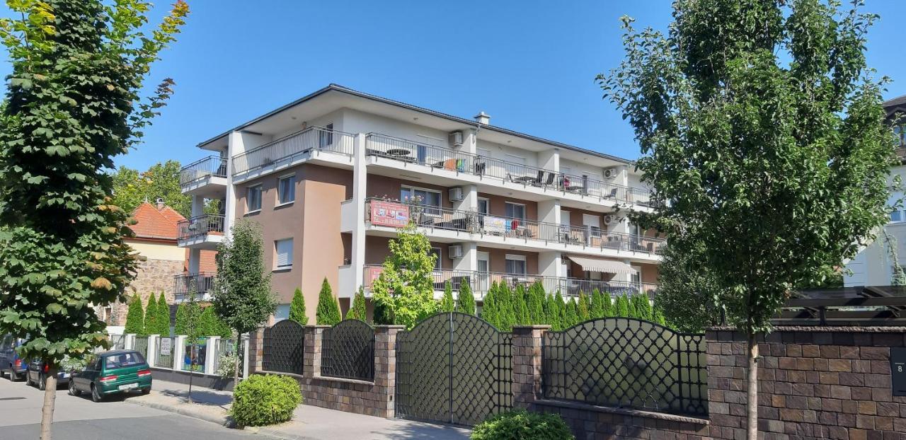 Riviera Wellness Apartman Сиофок Екстериор снимка