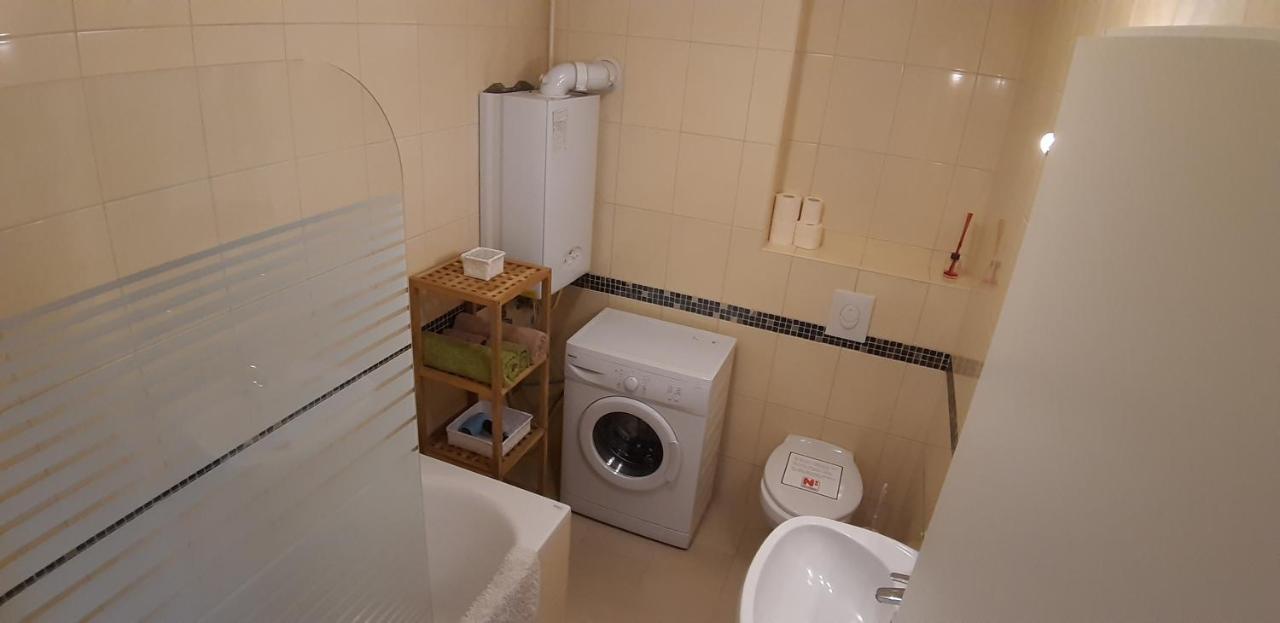 Riviera Wellness Apartman Сиофок Екстериор снимка